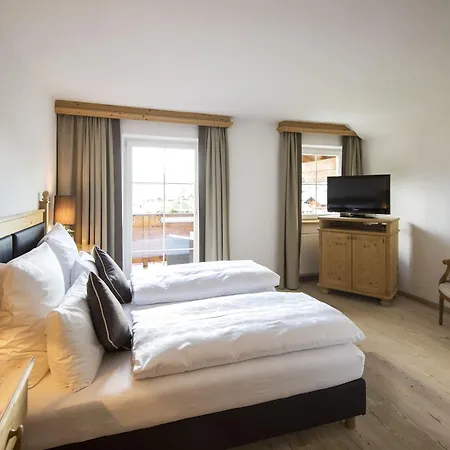 Hotel Acadia - Adults Mountain Home Hotel