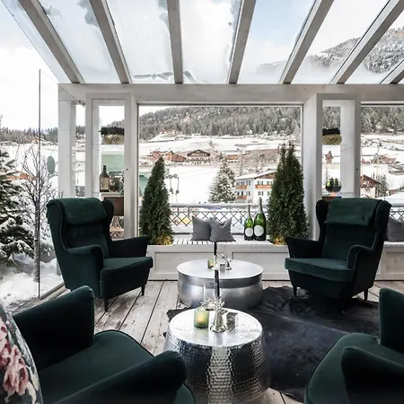 Hotel Acadia - Adults Mountain Home 4* Selva di Val Gardena